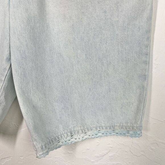 Chic Schooners Vintage Light Wash Bermuda Jean Shorts Size 24 in - Picture 3 of 7